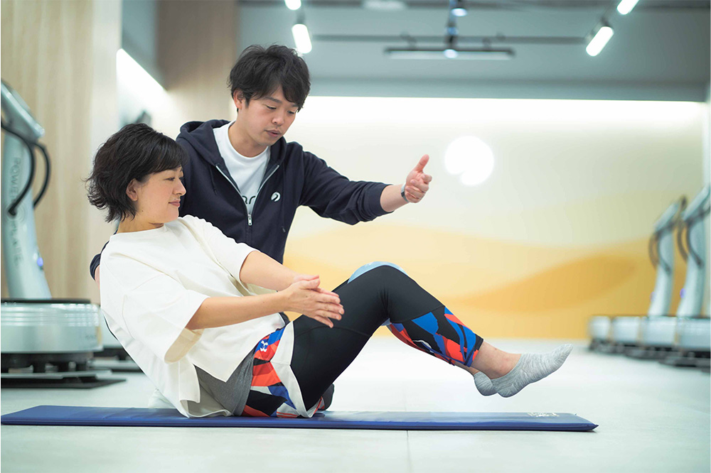 パーソナルジムのスポーツトレーナー（運動指導経験3年以上）