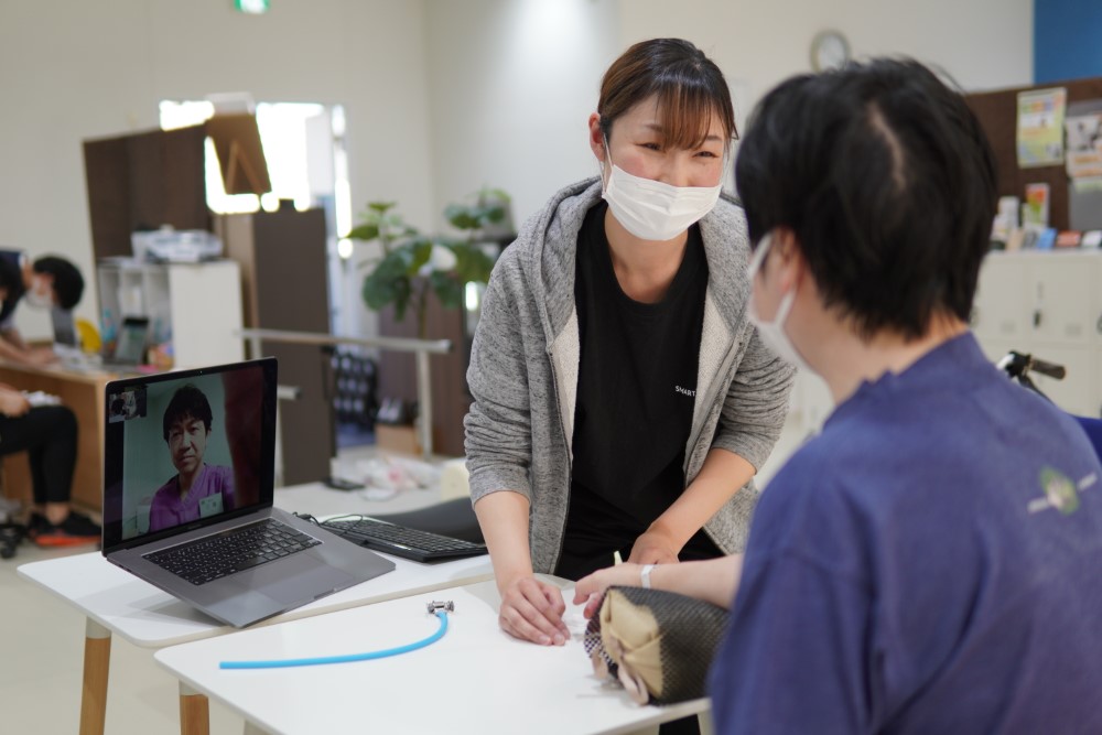 脳卒中専門自費リハビリ施設の理学療法士